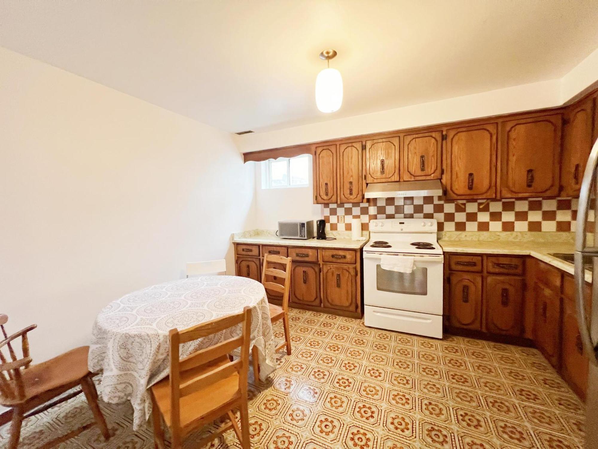 Privatunterkunft Vihome-34- Double Bed Near Finch And 404 Bsmt